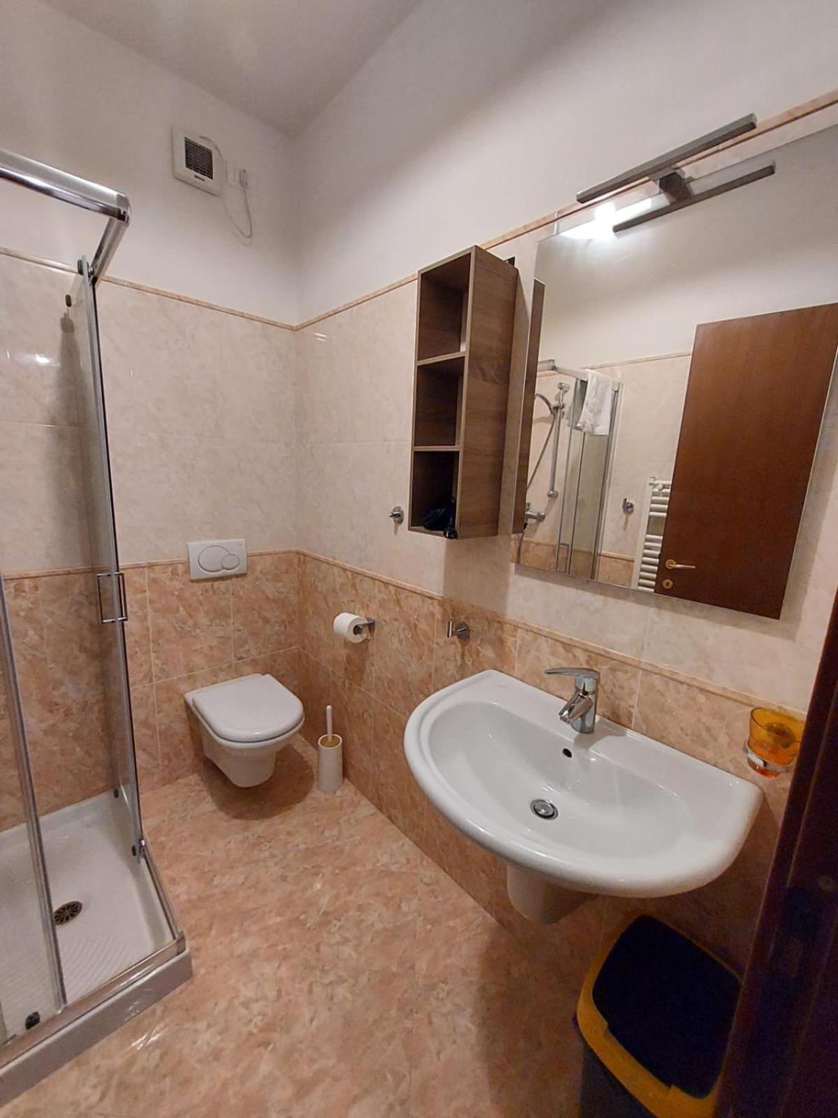 Vida Loca Apartments La Madonnina بسكييرا ديل غاردا المظهر الخارجي الصورة
